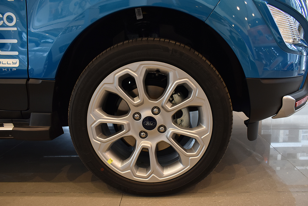 Mâm xe hợp kim đa chấu 16-inch Mâm xe hợp kim đa chấu 16-inch