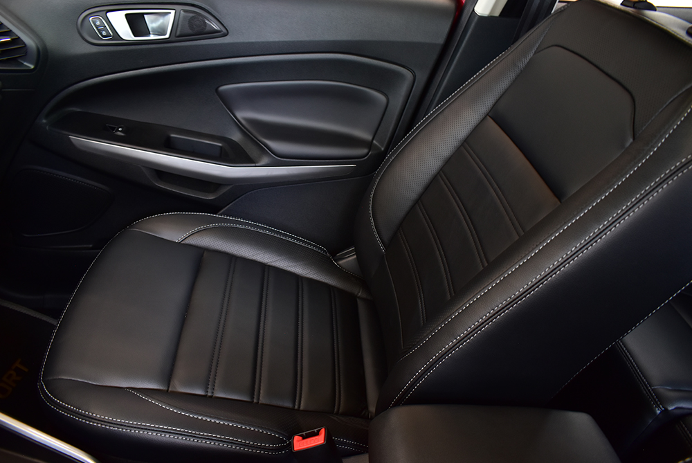 Ghế lái điều chỉnh 4 hướng Ghế lái điều chỉnh 4 hướng