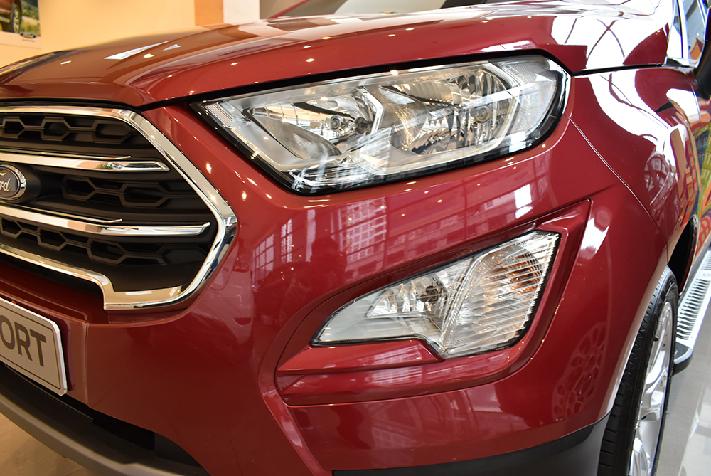 Đèn pha Halogen mới rất ấn tượng Đèn pha Halogen mới rất ấn tượng